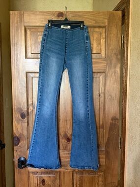 Rock & Roll Cowgirl Flared Jeans